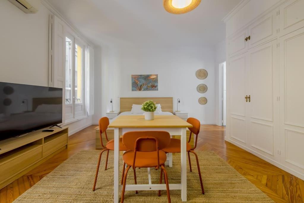 Petite E Chic Loft Para 3 En El Corazon De Madrid Exteriér fotografie